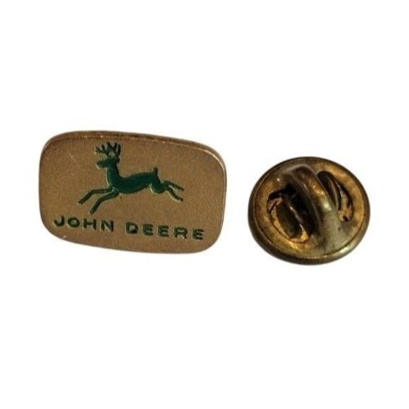 Vintage John Deere Gold Tone Metal Green Enamel Logo Lapel Pin Signed BALLOU - Picture 5 of 7